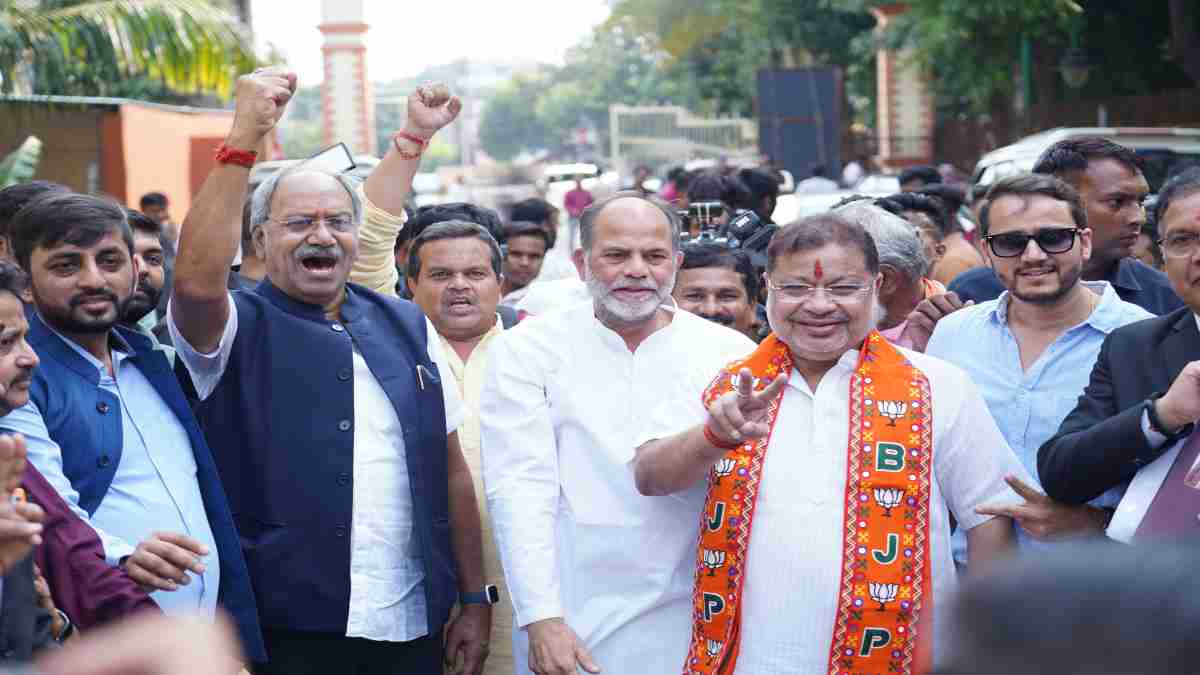 रायपुर दक्षिण उपचुनाव : सांसद बृजमोहन ने कहा – 35 सालों से कांग्रेस को सबक सिखा रही रायपुर दक्षिण की जनता, इस बार भी सिखाएगी…