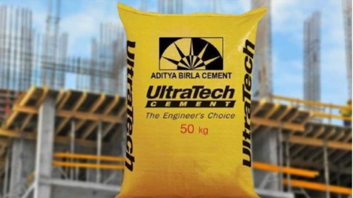 UltraTech Cement Q2 Net Profit: अल्ट्राटेक सीमेंट को जोरदार झटका, मुनाफे में 36 प्रतिशत गिरावट, जानिए कितने हजार करोड़ है रेवेन्यू…