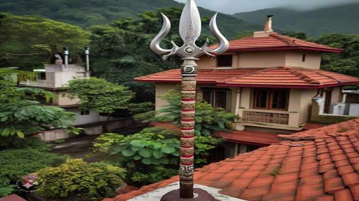 Vastu Tips: छत पर इन 2 चीजों का होना है बेहद शुभ, जानें कैसे दूर करें संकट…