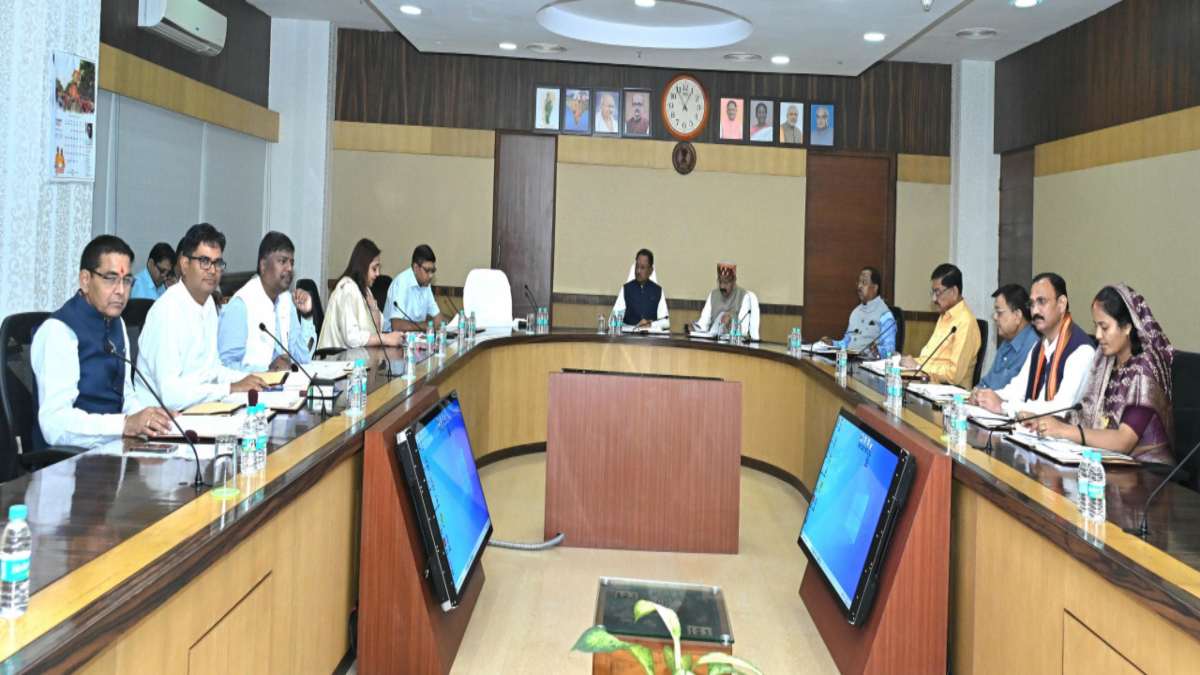 CG Cabinet Meeting: पंचायत एवं नगरीय निकाय चुनावों में ओबीसी आरक्षण को मिली मंजूरी, नई औद्योगिक नीति को लेकर भी आया बड़ा फैसला, जानिए साय कैबिनेट के महत्वपूर्ण फैसले