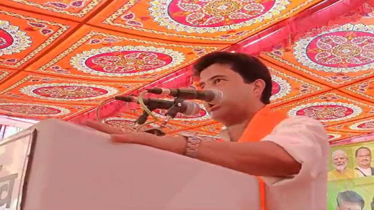 भिंड ग्वालियर हाइवे पर सियासत: सिंधिया के बयान पर कांग्रेस का तंज- जिला अध्यक्ष बोले- मंत्री को सिक्स लाइन के लिए स्थानीय जनप्रतिनिधियों का लेना पड़ रहा सहारा