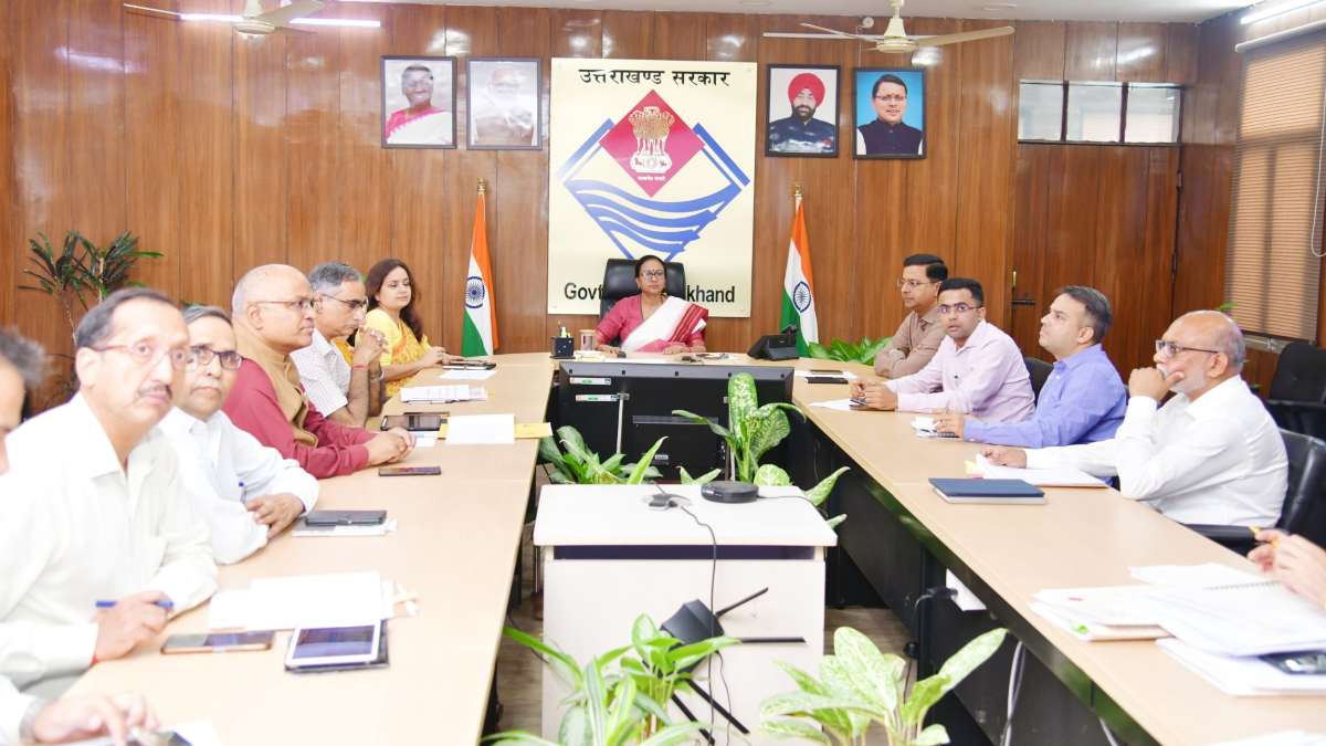 प्रधानमंत्री ग्राम सड़क योजना: CS ने सड़कों की गुणवत्ता और टिकाऊपन में सुधार के दिए निर्देश