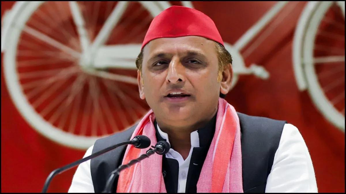 ‘धोखा देकर पार्टी तोड़ी, सरकार गिराई और’… महाराष्ट्र के सियासी अखाड़े में गरजे अखिलेश यादव, भाजपा को लेकर दे डाला बड़ा बयान