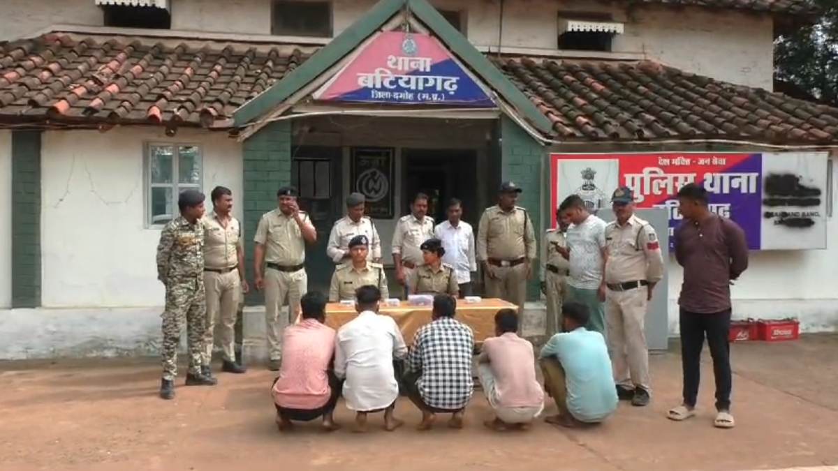 MP CRIME: 6 चोर चढ़े पुलिस के हत्थे, ज्वेलरी और किराना दुकान को बनाया था निशाना, कैश और आभूषण जब्त