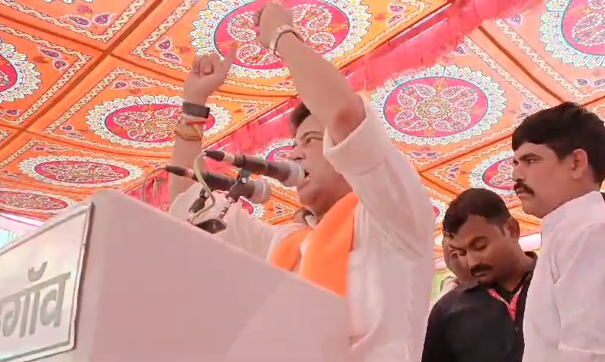 सिंधिया ने BJP नेताओं से कहा- ‘मेरे साथ सब दिल्ली चलो’ एक्सप्रेसवे की करेंगे मांग, चाहे CM मोहन यादव के पास जाना पड़े या गडकरी के, जागो, उठो, लड़ो, हम ये जंग लड़ेंगे