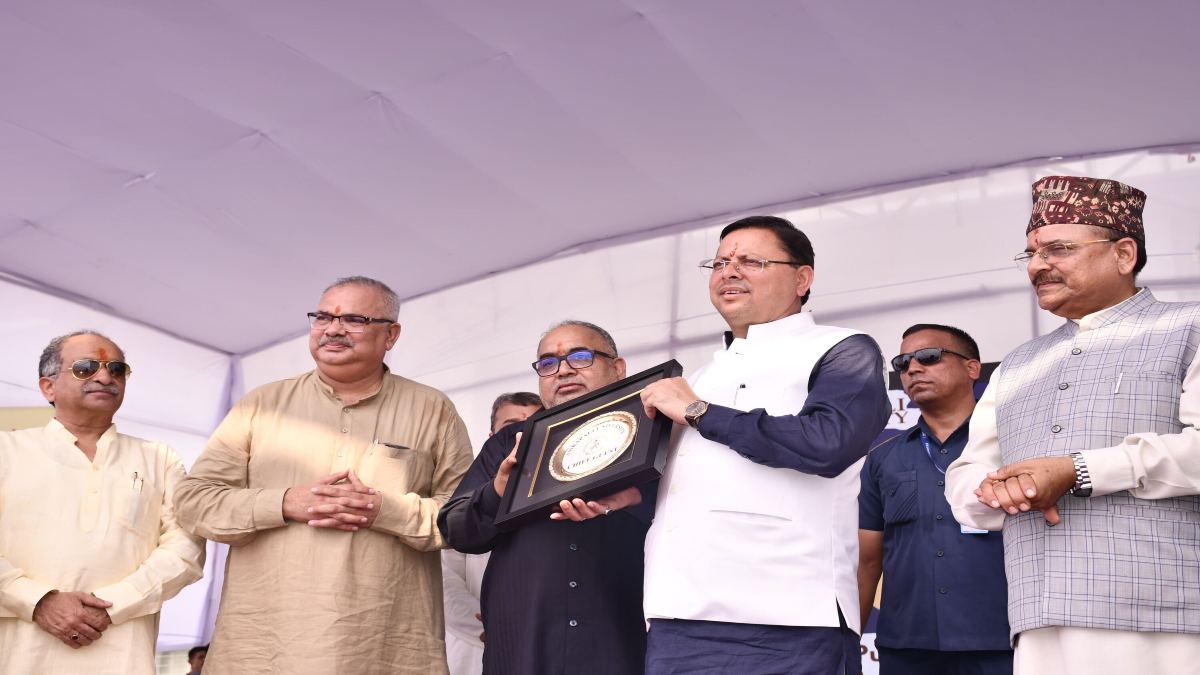Uttarakhand News: विश्वविद्यालय के अभिनंदन समारोह में शामिल हुए सीएम धामी, कहा- युवाओं के कार्यक्रम में जोश और…
