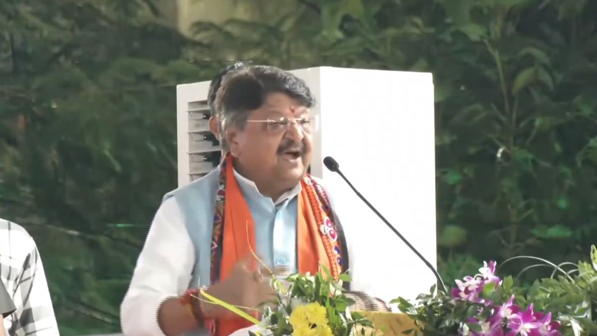 CM मोहन के सामने मंत्री कैलाश ने पुलिस कार्रवाई पर उठाए सवाल, खुले मंच से कहा- राजस्थान से होती है ड्रग्स सप्लाई, सप्लायरों के नाम मेरे पास, मुख्यमंत्री ने कार्रवाई करने की दी खुली छूट