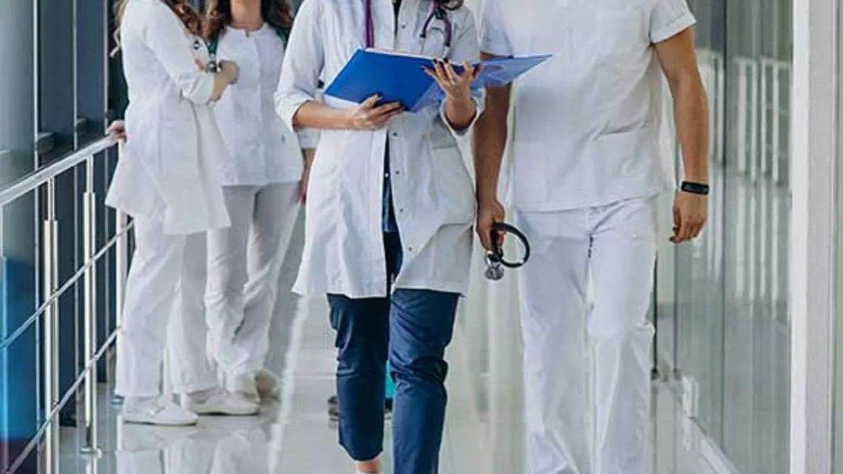 इस नर्सिंग कॉलेज का पता लगाने वाले को मिलेगा एक लाख का इनाम, NSUI ने की घोषणा, जानें क्या है पूरा मामला   