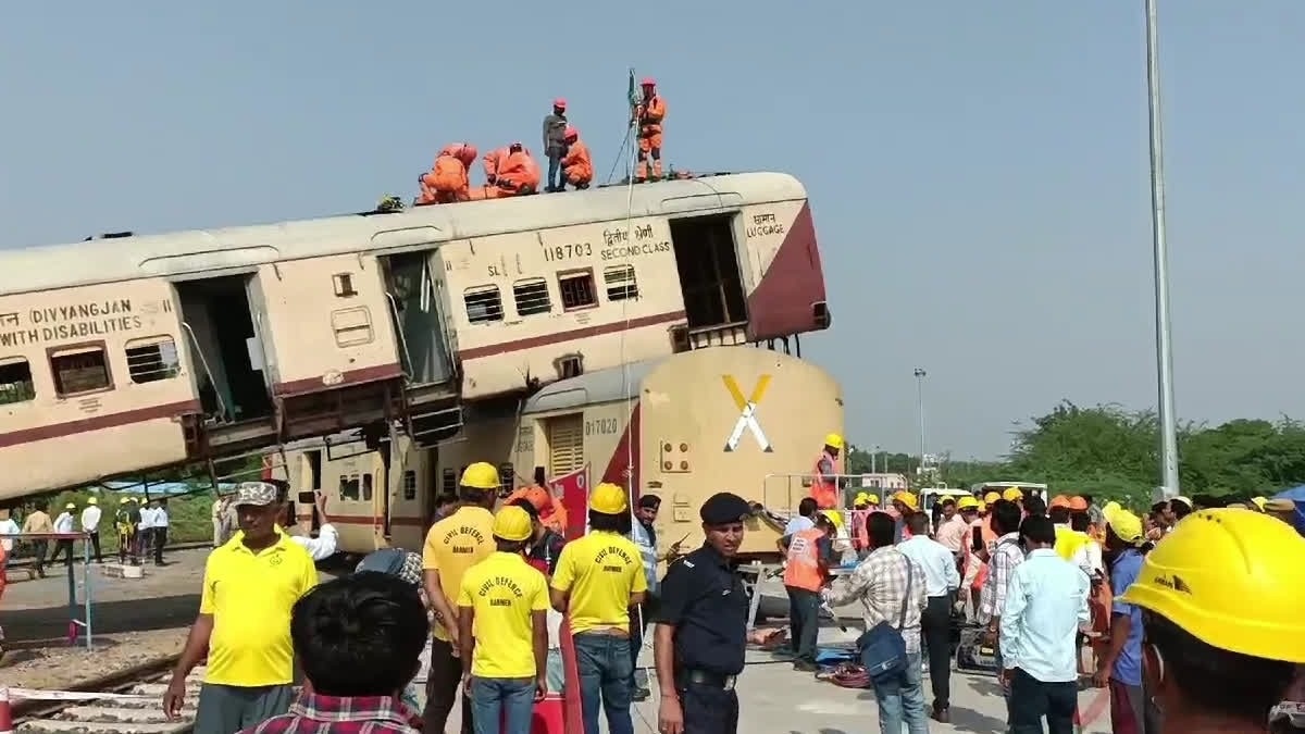 Rajasthan News: बाड़मेर भीषण ट्रेन हादसे की खबर से मचा हड़कंप!