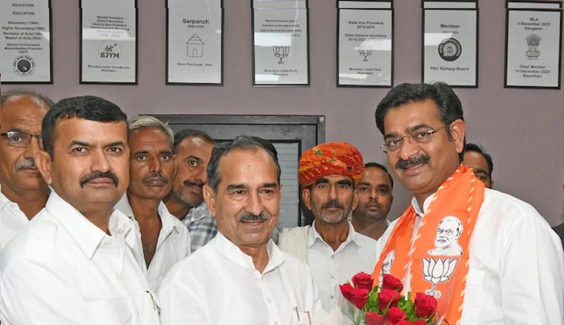 Rajasthan Assembly By Election 2024: खींवसर में बदला समीकरण, कांग्रेस के बागी नेता दुर्ग सिंह चौहान रातों-रात भाजपा में हुए शामिल