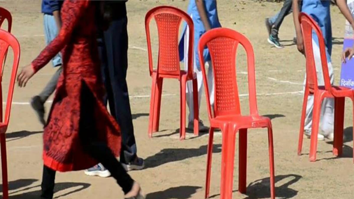 कुर्सी की लड़ाई : दो व्याख्याताओं के बीच जारी जंग में तीसरे की एंट्री, माहौल बिगड़ता देख सहकर्मियों ने की सामूहिक स्थानांतरण की मांग…