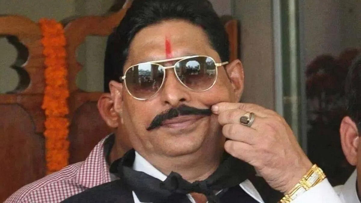 ‘रोड पर एगो बल्ब नहीं…पिटाइए के मानेंगे का’, बिजली अधिकारी को फटकार लगाते हुए अनंत सिंह का VIDEO हुआ वायरल