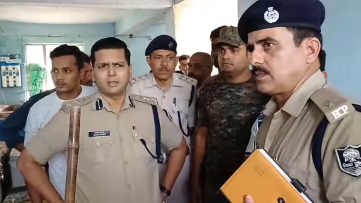 बैरक में फंदे से झूलता मिला महिला सिपाही का शव, पुलिस लाइन में मचा हड़कंप, भागे-भागे पहुंचे अधिकारी