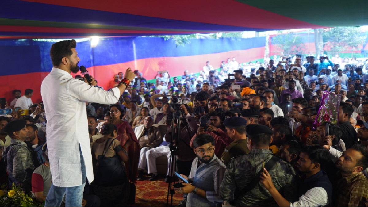 पार्टी के स्थापना दिवस पर चिराग पासवान की चाचा को ललकार, कहा- कार्यालय मिला है बहुत जल्द पुराना नाम और सिंबल भी अपना होगा
