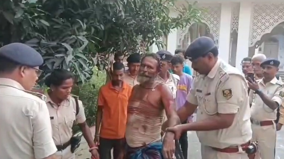 दरभंगा में सनकी बदमाश ने कामेश्वर धार्मिक न्यास ट्रस्ट पर की अंधाधुंध फायरिंग, स्थानीय लोगों ने आरोपी को पकड़कर की जमकर पिटाई