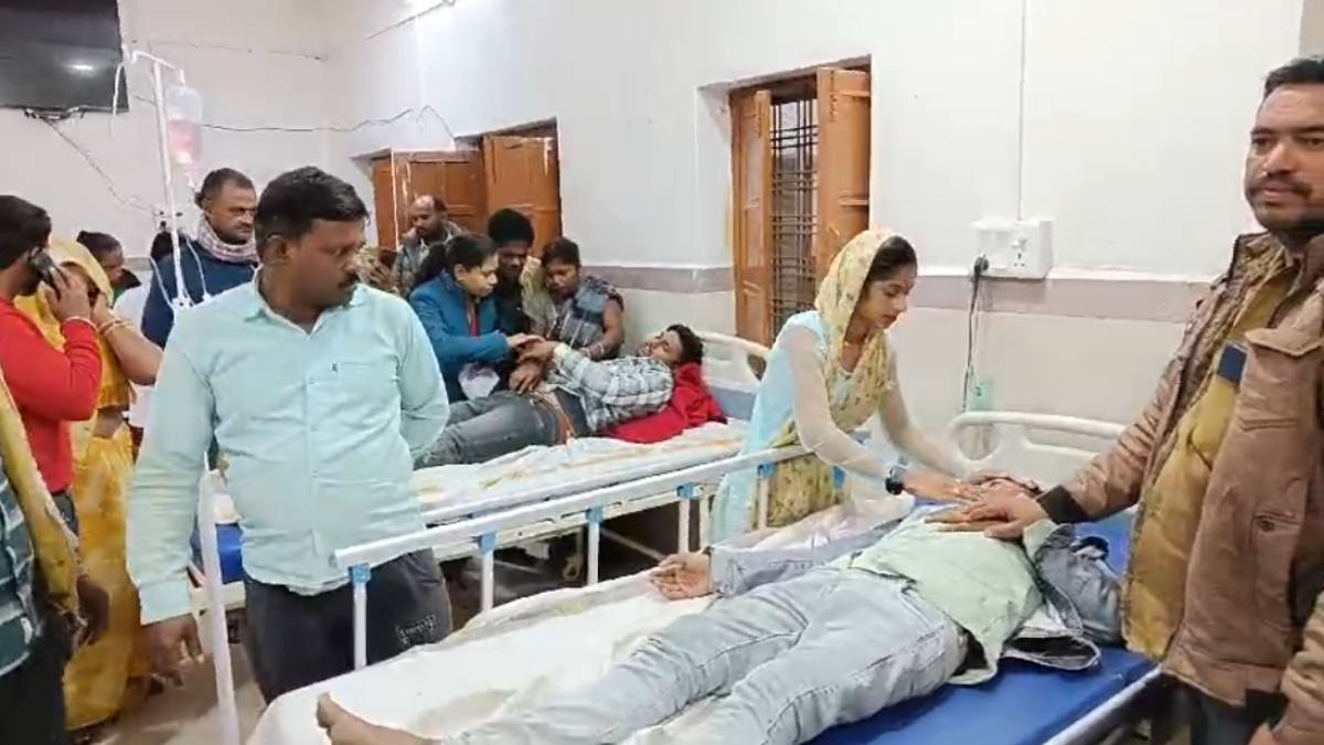 बागेश्वर धाम से ओरछा धाम जा रही पदयात्रा में हादसा: डीजे वाहन पलटने से 5 लोग घायल, अस्पताल में इलाज जारी…
