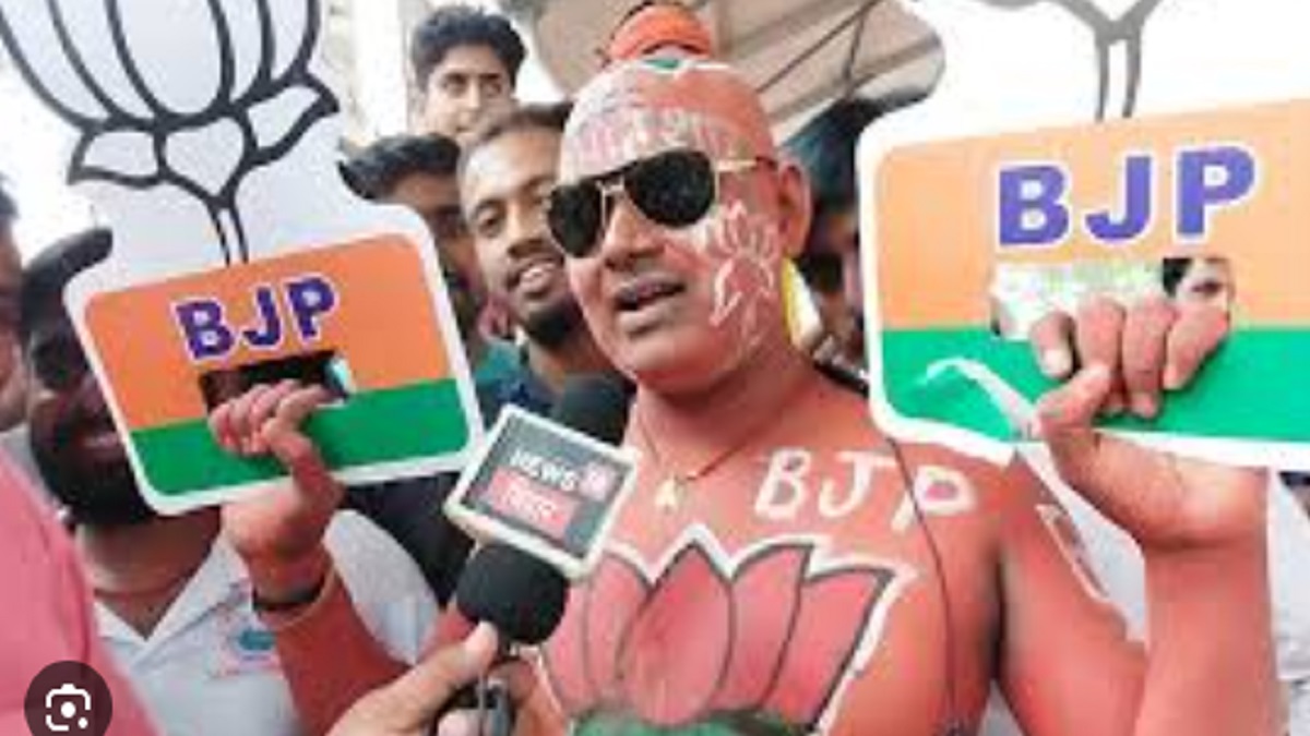 बिहार के जमुई में मिला PM मोदी का जबरा फैन, प्रधानमंत्री के लिए गाया विशेष गाना, आप भी देखें VIDEO