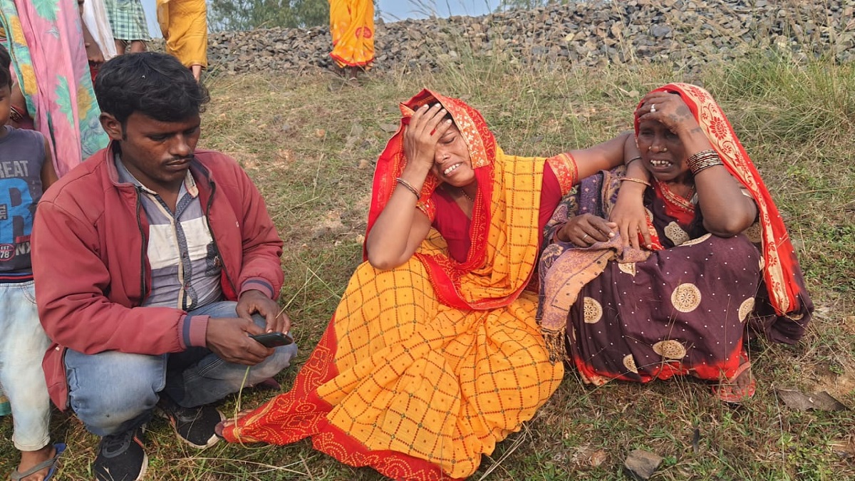 Banka News: बांका में ट्रेन से कटकर मां-बेटे की मौत, सास से झगड़ा के बाद महिला ने उठाया आत्मघाती कदम