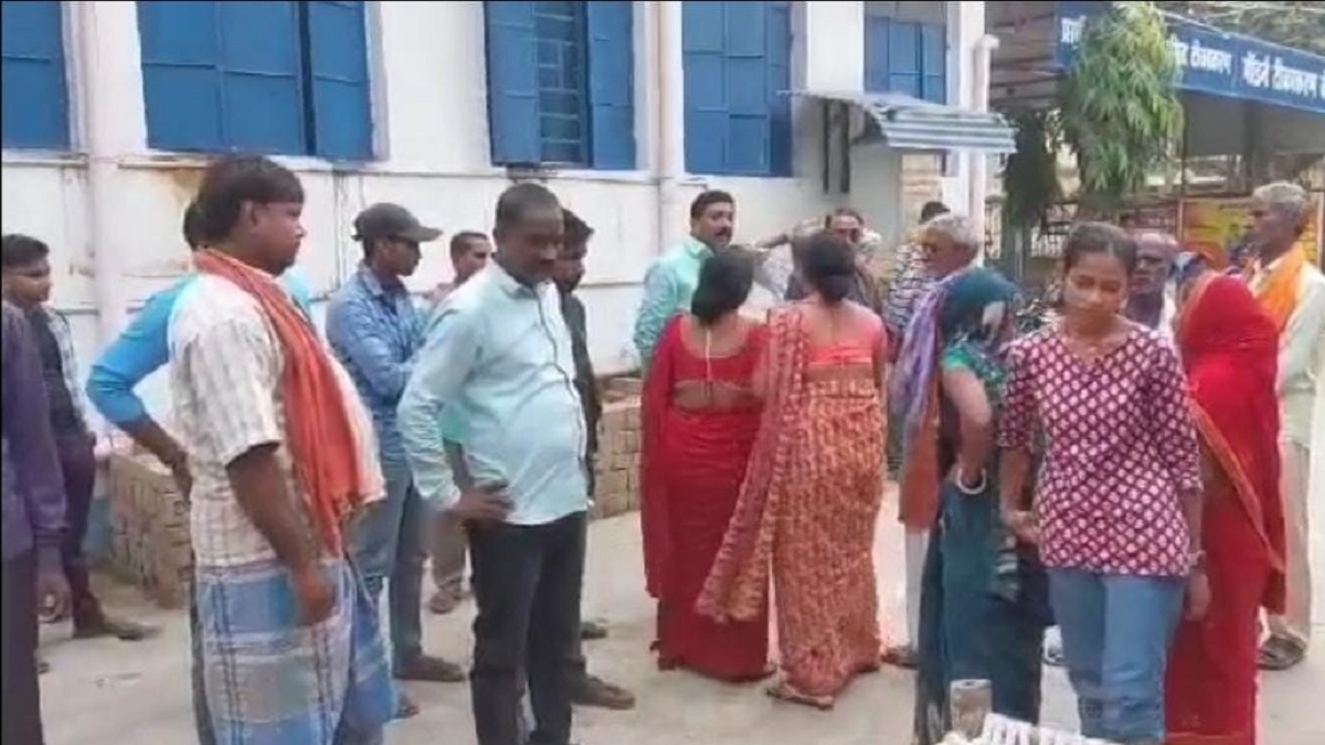 Begusarai News: जमीनी विवाद में भतीजे ने की चाचा की हत्या, पहले घोंटा गला फिर पीट-पीटकर उतारा मौत के घाट