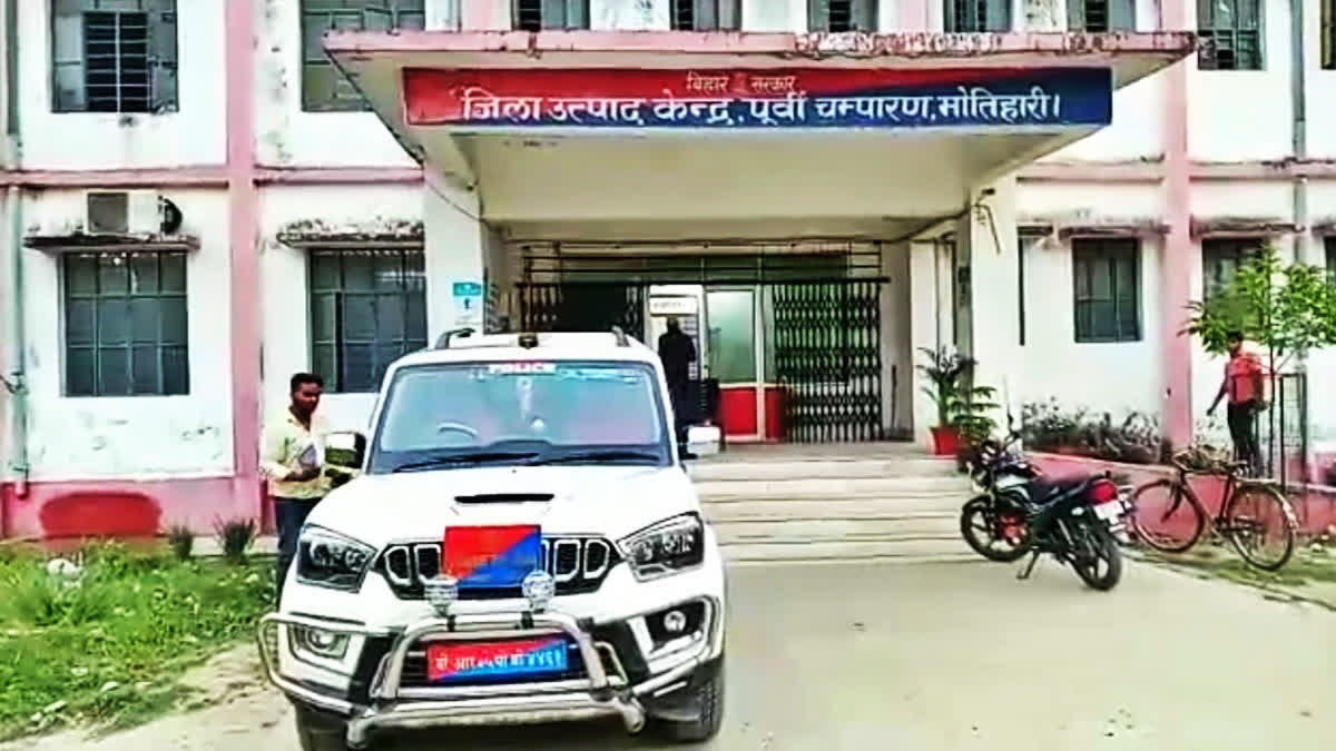 मेडिकल कराने गए दो शराब तस्कर होमगार्ड को दांत काटकर हुए फरार, एक को फिर से पकड़ा, दूसरे की तलाश जारी