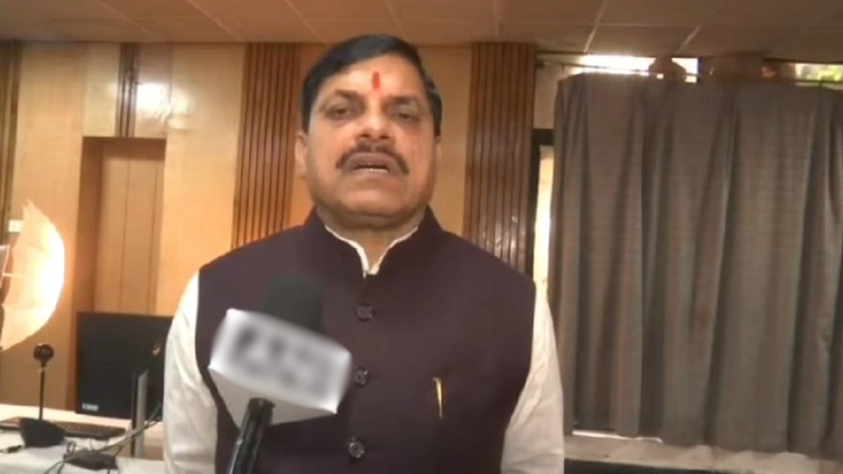 CM डॉ मोहन का Congress पर कड़ा प्रहार: कहा- धर्म के आधार पर लोगों को कांग्रेस बांटती है, बांग्लादेश की घटनाओं पर चुप
