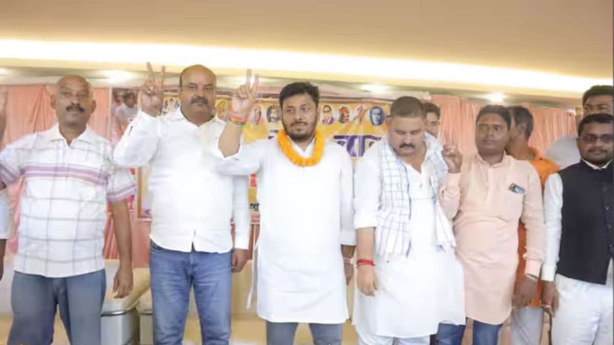 तिरहुत स्नातक विधान परिषद उपचुनाव के लिए मैदान में राकेश रौशन, तेजस्वी यादव को दे चुके हैं टक्कर