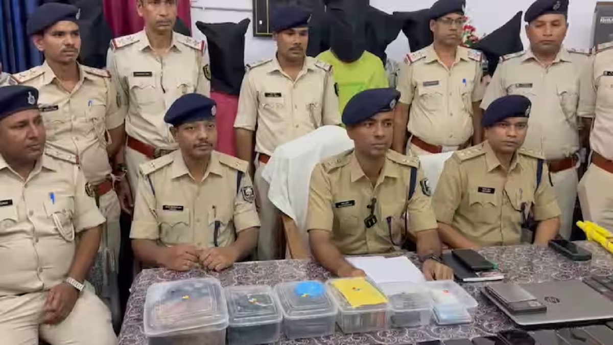 Rohtas News: रोहतास पुलिस के हाथ लगी बड़ी सफलता, 1.5 करोड़ की हेरोइन के साथ 11 तस्कर गिरफ्तार