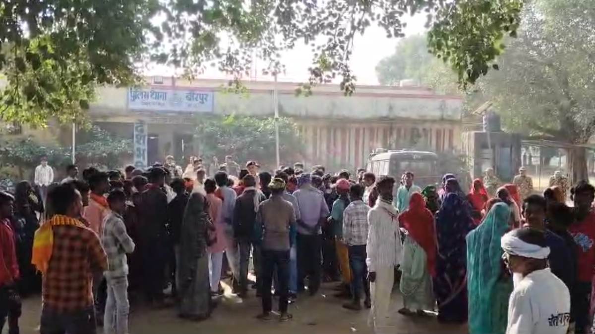 एमपी उपचुनाव का दंगल: विजयपुर में मतदान के बीच दो गुटों में विवाद, जमकर चले लाठी डंडे-पथराव, 4 लोग घायल, PCC चीफ ने लगाए गंभीर आरोप, कलेक्टर ने कही ये बात