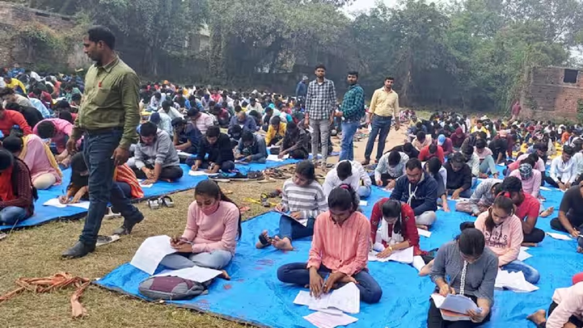 बिहार के इस मंदिर में मिलती है सरकारी नौकरी, सुबह-शाम लगती है सैकड़ों छात्रों की भीड़