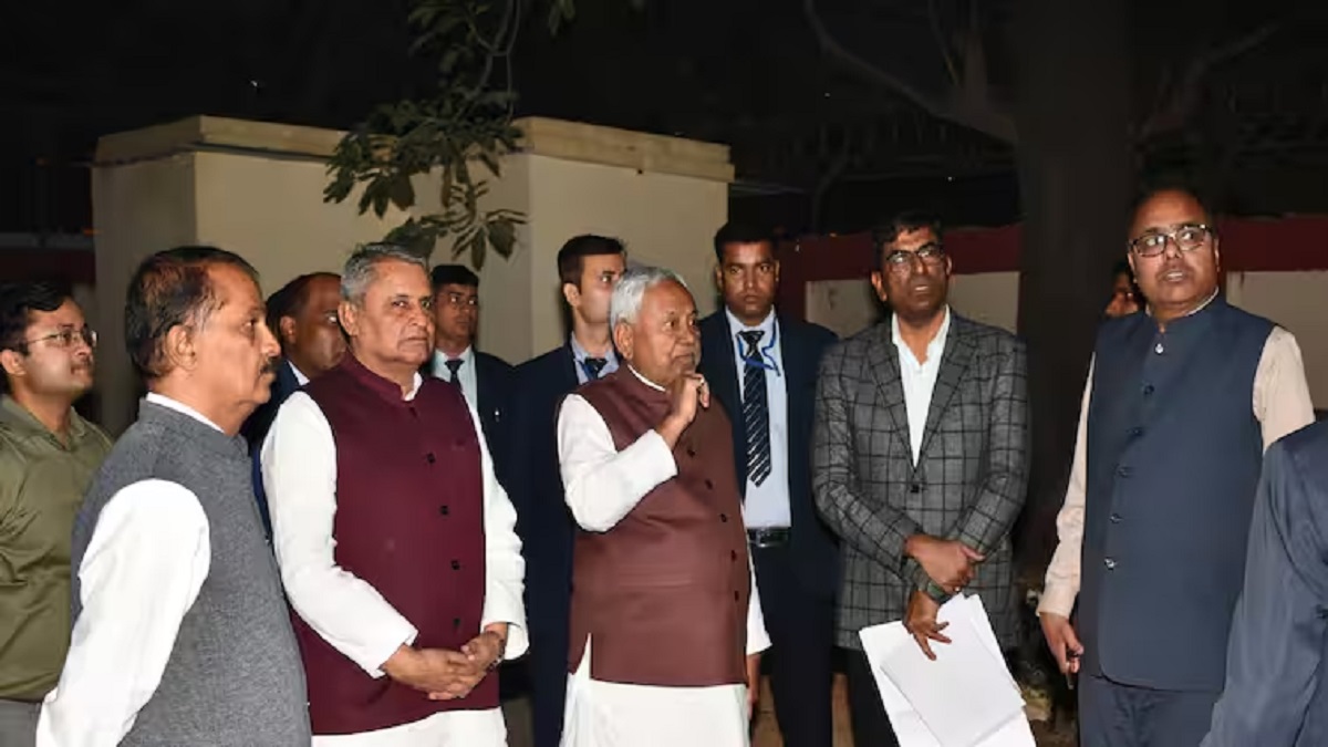 एक्शन मोड में दिखे सीएम नीतीश कुमार, पटना में अतिथि गृह का किया निरीक्षण, अधिकारियों को दिया जरूरी दिशा-निर्देश