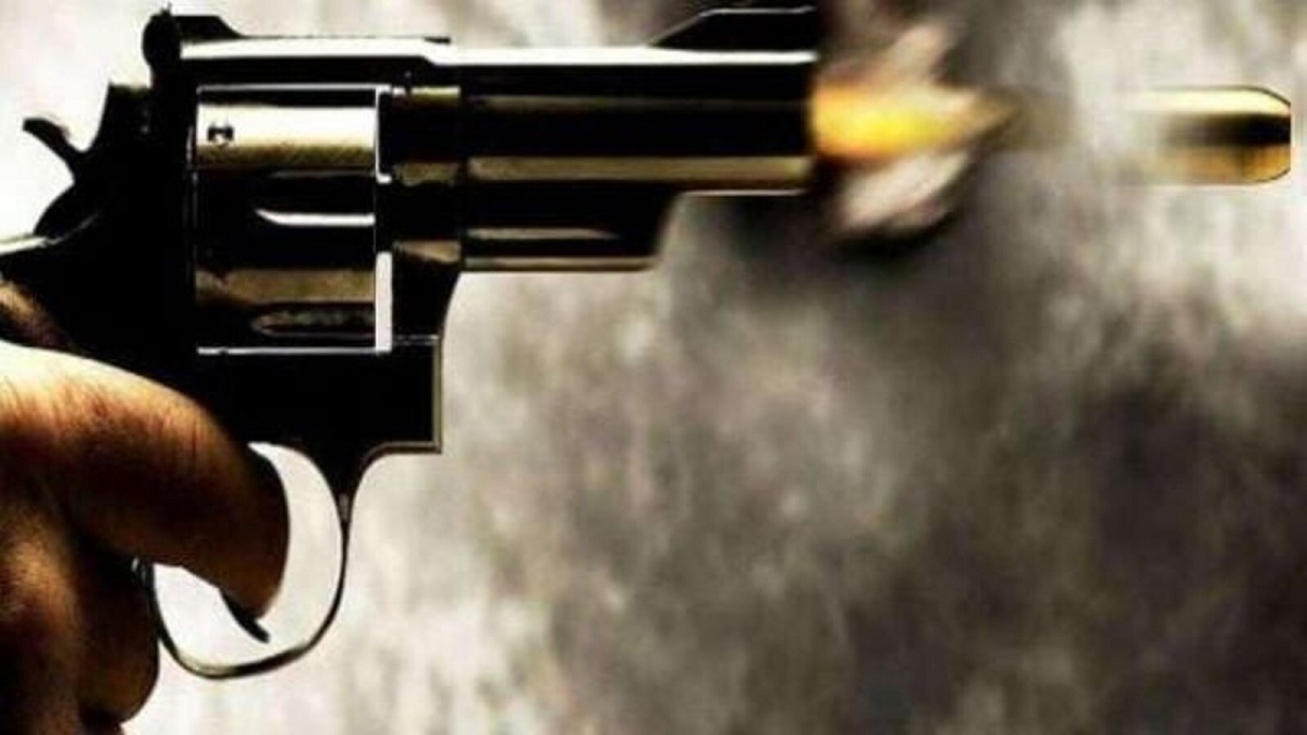 कलयुगी बेटा ही निकला पिता का हत्यारा, पहले मारी गोली फिर चाकू से किया वार, जानें पूरा मामला?