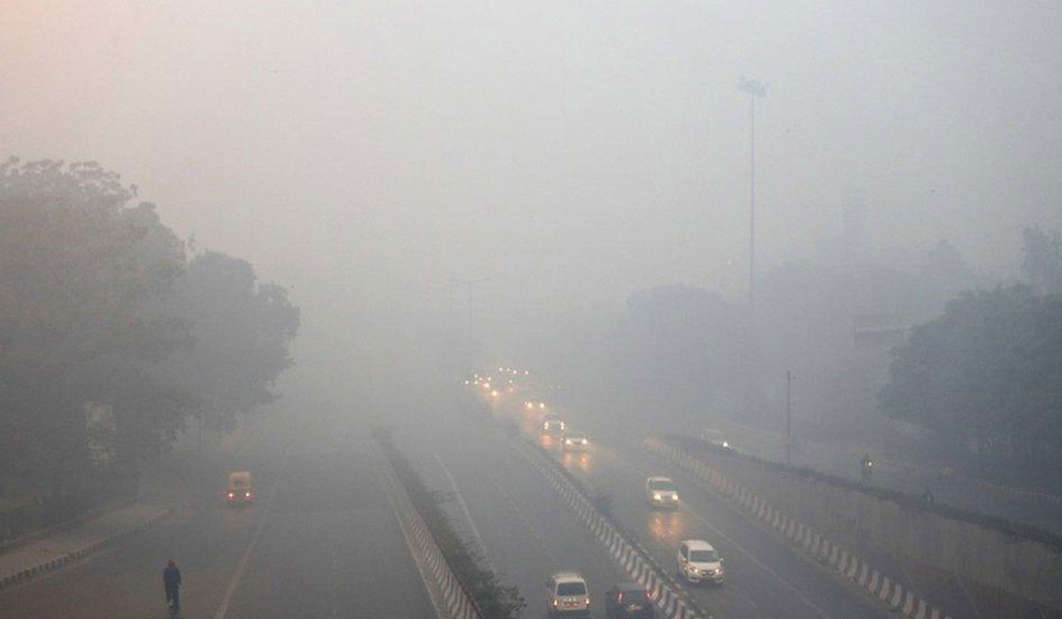 Delhi Pollution: दिल्ली में प्रदूषण से हाल बेहाल , NDMC ने शुरू किया नाइट क्लीनिंग अभियान
