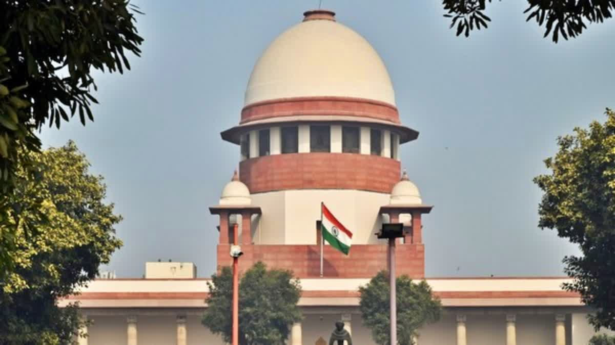 सुप्रीम कोर्ट की दिल्ली सरकार को फटकार, कहा – पटाखों पर प्रतिबंध क्यों नहीं लागू हुआ, एक सप्ताह में मांगा जवाब