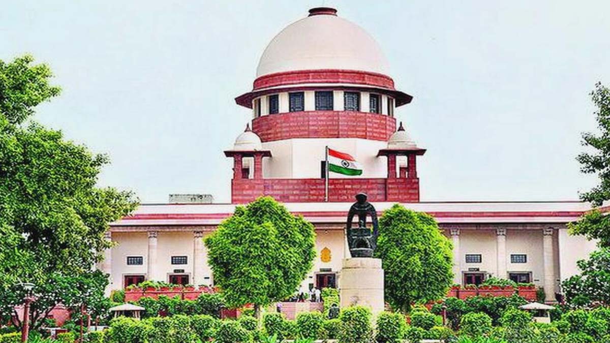 आरक्षण का लाभ लेने महिला ने अपनाया हिंदू धर्म; सुप्रीम कोर्ट ने लगाई कड़ी फटकार