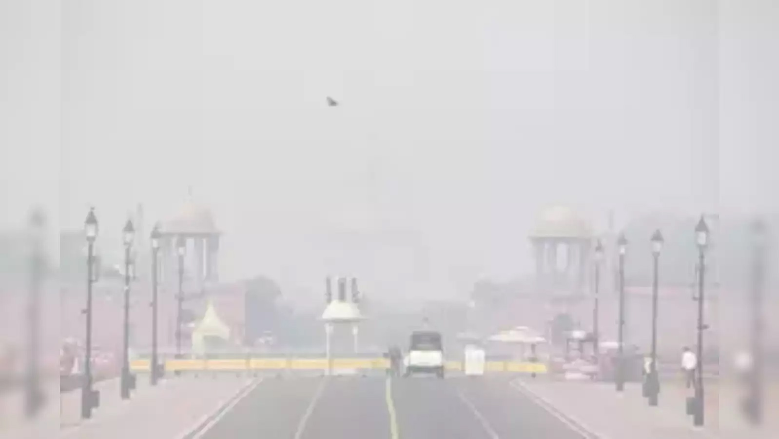 Delhi Pollution: दिल्ली में लगी प्रदूषण की इमरजेंसी! कई इलाकों में AQI 500 तक पहुंचा, स्कूल-कॉलेज बंद, डॉक्टरों ने दी ये सलाह