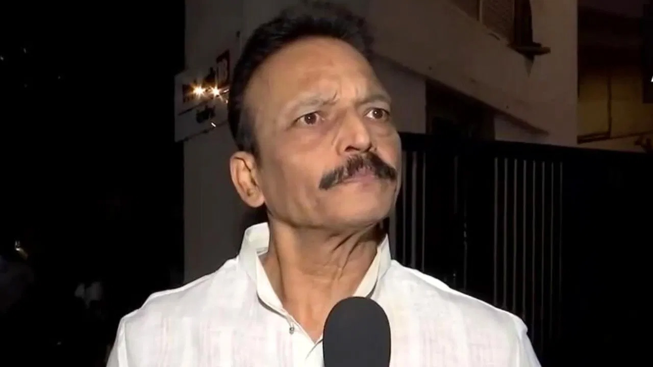महाराष्ट्र कांग्रेस MLC का विवादित बयान,कहा- चुनाव आयोग PM मोदी का कुत्ता..