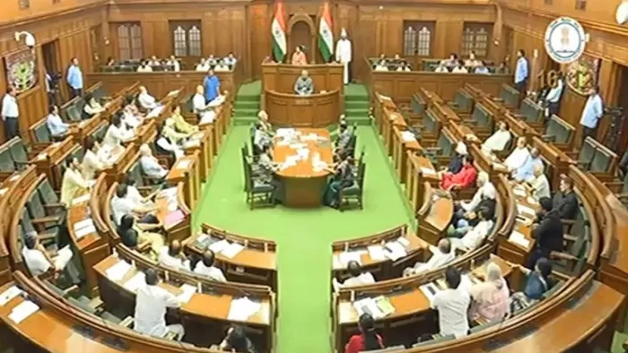 Delhi Assembly Session Live: आज दिल्ली विधानसभा सत्र का पहला दिन, सदन में बस मार्शलों का मुद्दा उठा, बीजेपी विधायकों ने किया सदन से वॉकआउट