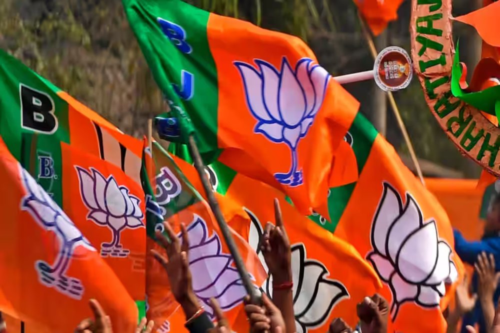 Maharashtra: BJP का बागी नेताओं पर बड़ा एक्शन, कई दिग्गज समेत 40 नेताओं को पार्टी से निकाला, देखें सूची