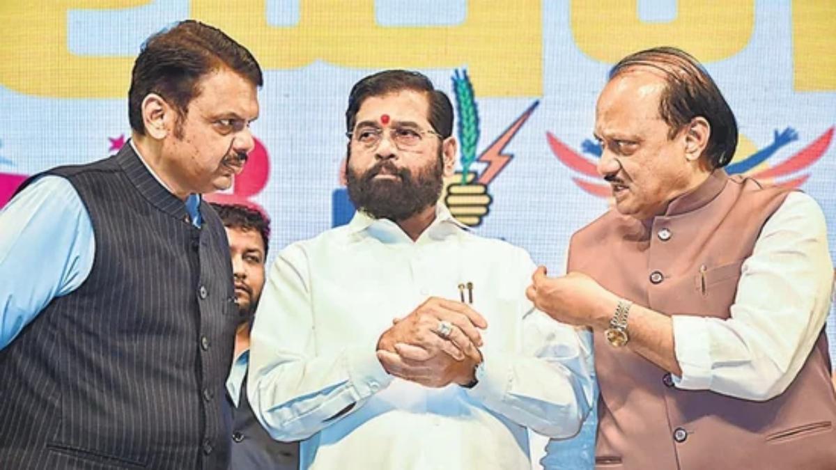 Maharashtra: राज्य वक्फ बोर्ड को 10 करोड़ देने का फैसला महाराष्ट्र सरकार ने लिया वापस, विपक्ष ने घेरा
