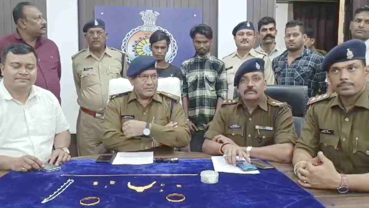 CG CRIME : ई-रिक्शा चोर गिरफ्तार, आर्मी जवान के घर भी बोला था धावा, आरोपियों के कब्जे से चोरी के गहने भी जब्त