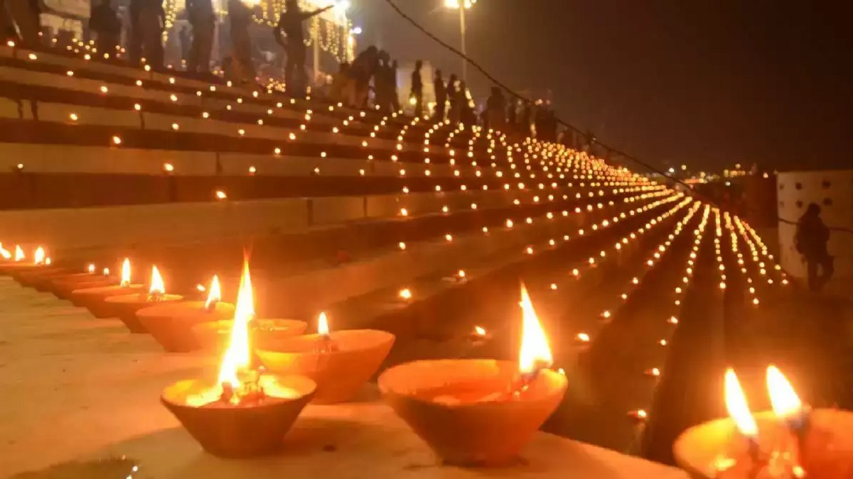 देव दीपावली पर्व की तैयारी पूरी, उपराष्ट्रपति और सीएम योगी पहुंचेंगे वाराणसी, 10 लाख पर्यटक बनेंगे साक्षी