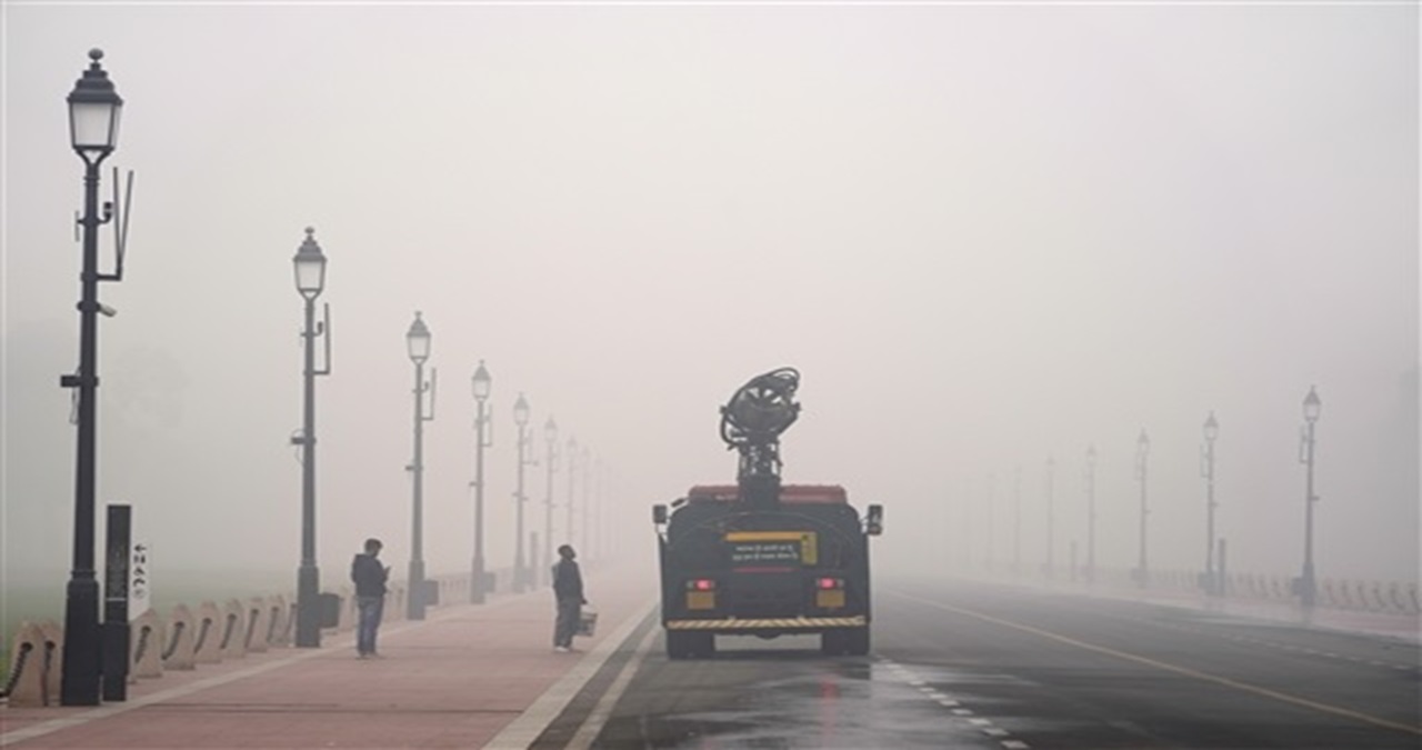 Delhi Air Pollution: सुप्रीम कोर्ट ने लगाई दिल्ली सरकार को फटकार, पूछा-GRAP 4 लागू करने में इतनी देरी क्यों?