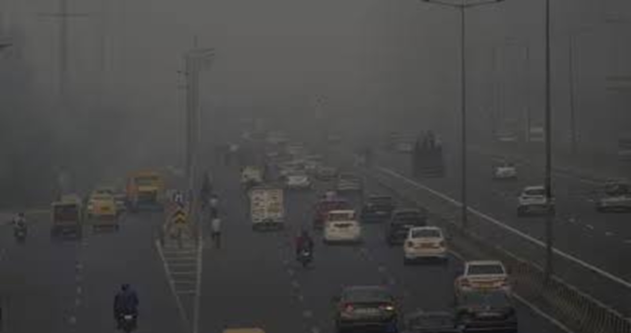 Delhi Pollution: दिल्ली में प्रदूषण के कारण नहीं प्रभावित होगी पढ़ाई, प्राइमरी स्कूलों में चलेंगी ऑनलाइन क्लासेस