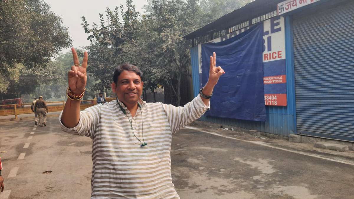 Ghaziabad By-Election Result 2024: बीजेपी के गढ़ में साइकिल की निकली हवा, भाजपा प्रत्याशी संजीव शर्मा ने लहराया जीत का परचम