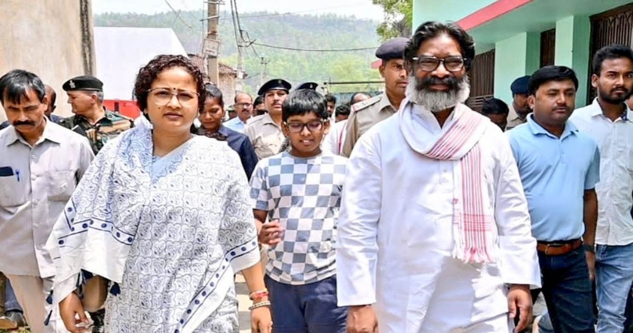 Jharkhand Election: हेमंत सोरेन का आखिरी दांव; गोड्डा में कर दिया एक लाख रुपए देने का ऐलान