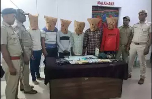 ओडिशा : तारा तारिणी मंदिर से चांदी के आभूषण चुराने के आरोप में सेवादार समेत 6 गिरफ्तार