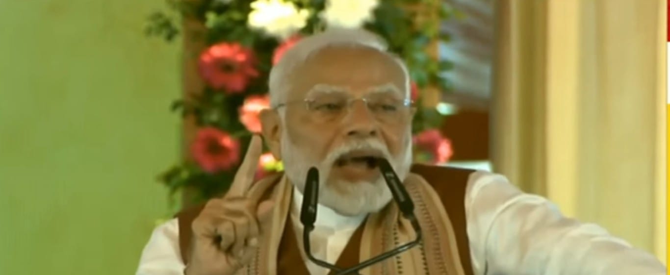 प्रधानमंत्री मोदी ने निशाना साधते हुए कहा ‘झूठ और अफ़वाह की दुकान चला रहे हैं विपक्षी’