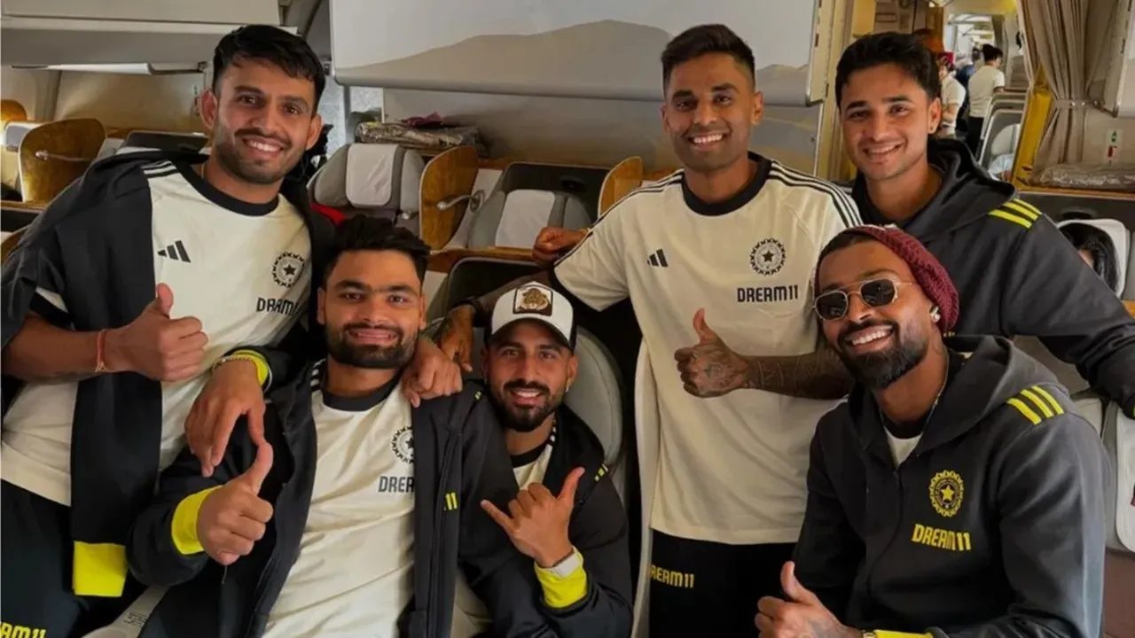 साउथ अफ्रीका का किला फतह करने डरबन पहुंची सूर्या ब्रिगेड: अभिषेक ने खिलाड़ियों का लिया GK टेस्ट, जवाब सुनकर नहीं रोक पाएंगे अपनी हंसी, देखें मजेदार VIDEO