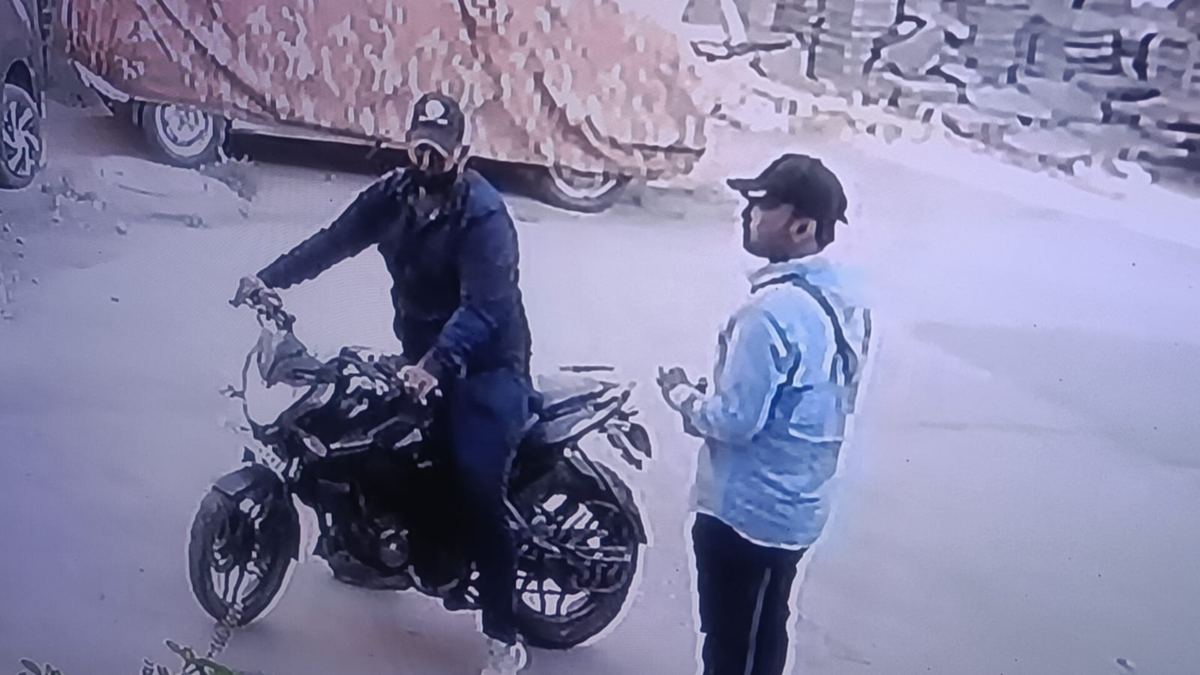 इंदौर में लूट की बड़ी वारदात: बिजनेसमैन और रिश्तेदार को चाकू की नोक पर लूटा, करीब 25 लाख का सोना लेकर भागे बदमाश