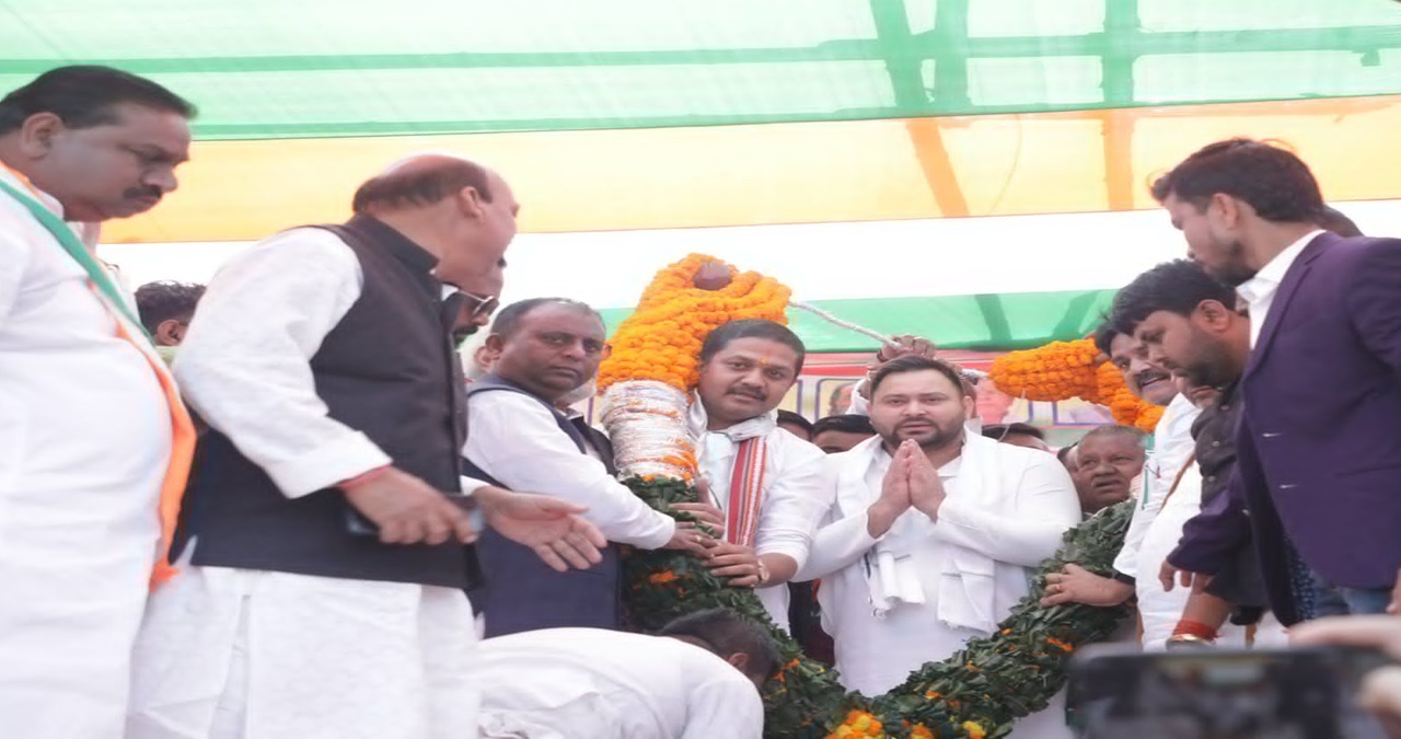 Jharkhand Election 2024: तेजस्वी यादव झारखंड चुनाव प्रचार में लेकर गए लालू का खास संदेश; बीजेपी पर भी किया हमला, बोले-बिना दूल्हा के बारात लेकर निकले हैं